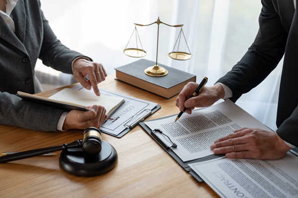 Legal Fraud: What to Do When a Lawyer, Attorney, or Law Firm Steals Your Money